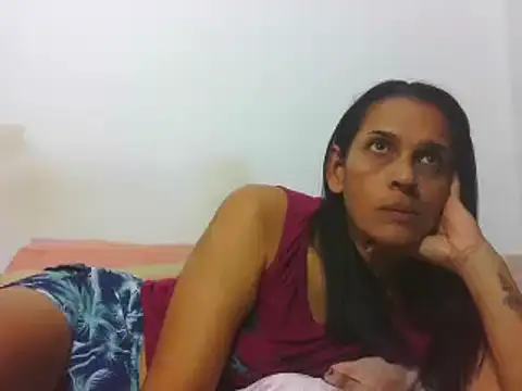 latinbrunettet online show from January 2025 01:14:01 PM