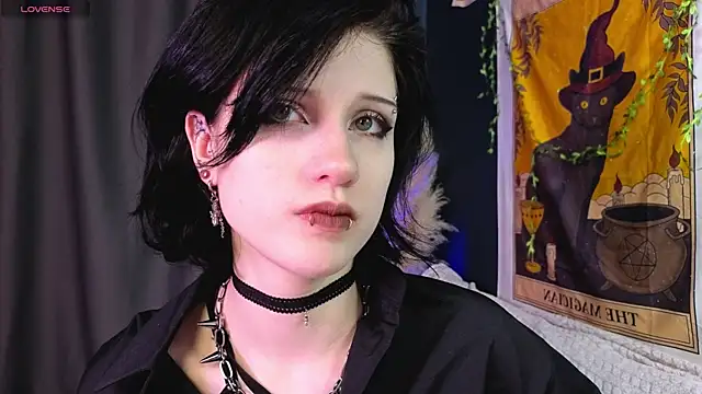 dark vamp  online show from January 2025 03:43:01 PM