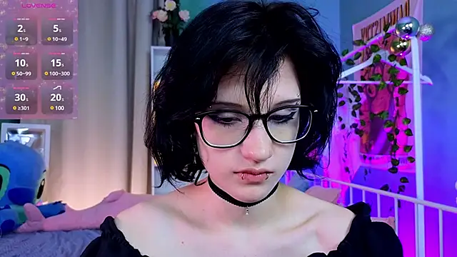 dark vamp  online show from January 2025 05:33:02 PM