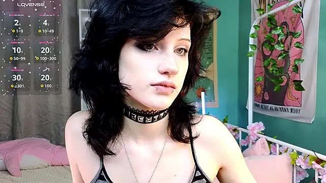 dark vamp  online show from October 2025 05:13:02 PM
