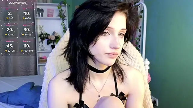 dark vamp  online show from October 2025 02:42:02 PM