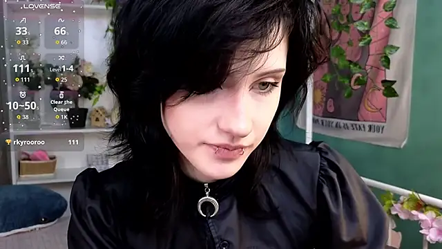 dark vamp  online show from October 2025 05:10:02 PM