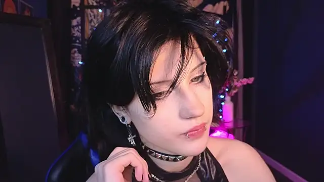 dark vamp  online show from February 2025 10:00:01 PM