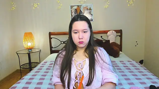 Snapshot of Mira_Karter chatting on March 2025 02:06:02 AM Mira Karter online show from March 2025 02:06:02 AM