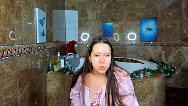 Snapshot of Mira_Karter chatting on January 2025 01:43:02 AM Mira Karter online show from January 2025 01:43:02 AM
