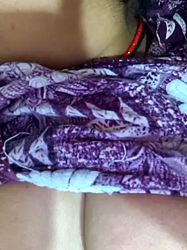 PeaCoooock online show from November 2025 06:12:01 PM