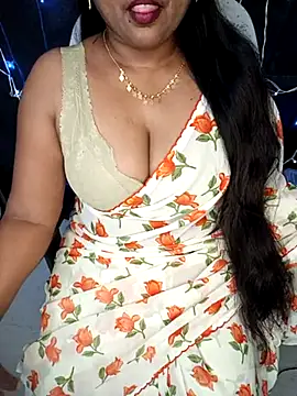 Snapshot of honey-sexy chatting on February 2025 06:23:01 AM honey-sexy online show from February 2025 06:23:01 AM