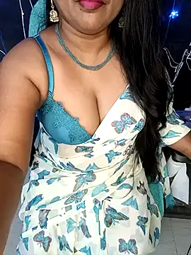 Snapshot of honey-sexy chatting on January 2025 06:10:01 AM honey-sexy online show from January 2025 06:10:01 AM