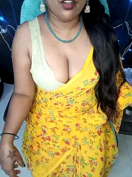 Snapshot of honey-sexy chatting on January 2025 08:36:01 AM honey-sexy online show from January 2025 08:36:01 AM