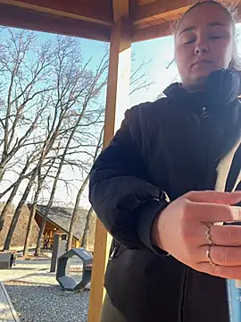 Joannakiss online show from February 2025 01:07:01 PM