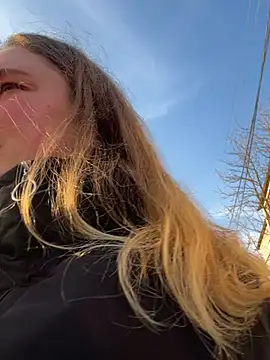 Joannakiss online show from March 2025 02:42:02 PM