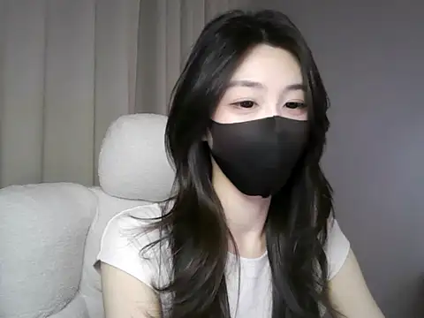 Snapshot of xiaxia-baby_ chatting on November 2025 07:47:01 PM xiaxia-baby online show from November 2025 07:47:01 PM