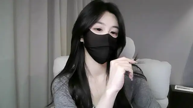 Snapshot of xiaxia-baby_ chatting on December 2025 04:56:01 PM xiaxia-baby online show from December 2025 04:56:01 PM