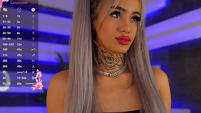 Snapshot of blondie_muller chatting on December 2025 09:04:02 PM blondie muller online show from December 2025 09:04:02 PM