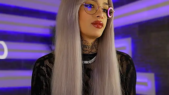 Snapshot of blondie_muller chatting on November 2025 08:53:02 PM blondie muller online show from November 2025 08:53:02 PM