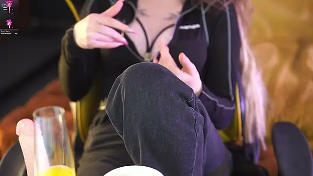 Inessa Song online show from March 2025 06:07:01 PM