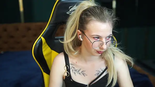 Inessa Song online show from January 2025 03:25:02 PM