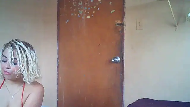 Lucy White   online show from March 2026 07:17:02 PM