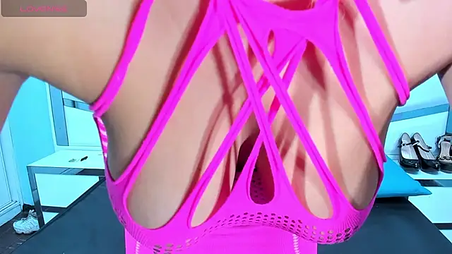 Lucy White   online show from December 2025 08:50:01 PM