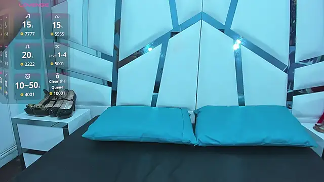 Lucy White   online show from November 2025 08:19:01 PM