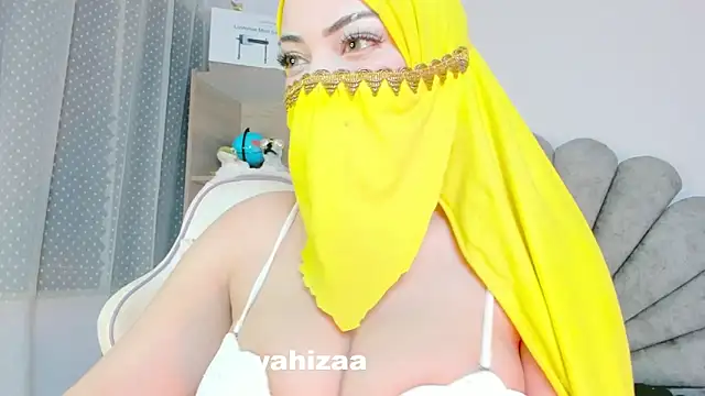 Amaltea online show from November 2025 09:19:01 PM