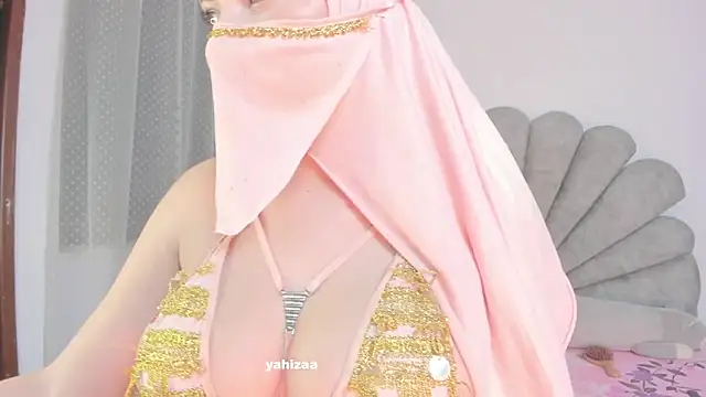 Amaltea online show from October 2025 09:38:01 PM