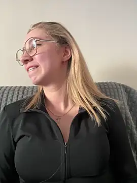 Kitty Katrine online show from March 2026 01:44:01 PM