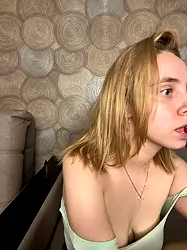 Kitty Katrine online show from October 2025 12:04:01 PM