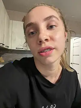 Snapshot of Kitty_Katrine chatting on June 2026 05:22:01 PM Kitty Katrine online show from June 2026 05:22:01 PM