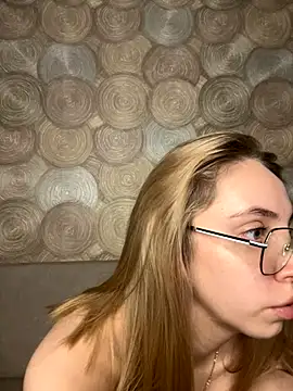 Kitty Katrine online show from December 2025 08:04:02 PM