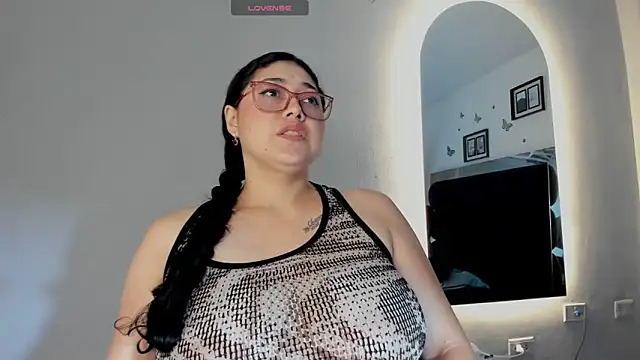 Snapshot of meikochoe chatting on November 2025 07:07:01 PM meikochoe online show from November 2025 07:07:01 PM