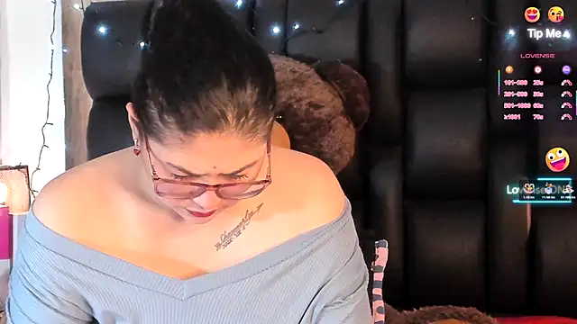 Snapshot of meikochoe chatting on November 2025 08:09:01 PM meikochoe online show from November 2025 08:09:01 PM