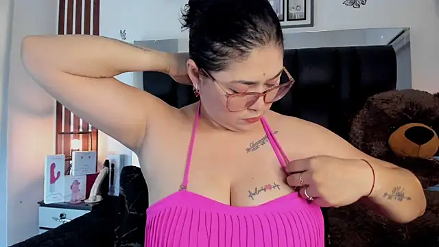 Snapshot of meikochoe chatting on November 2025 07:50:02 PM meikochoe online show from November 2025 07:50:02 PM