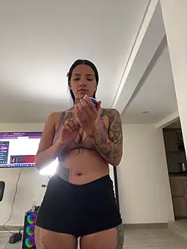 dolcebella online show from February 2026 05:35:02 PM