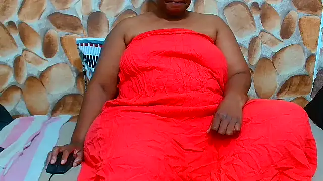 Snapshot of AfricanBigAssxx98 chatting on November 2025 03:49:02 PM AfricanBigAssxx98 online show from November 2025 03:49:02 PM