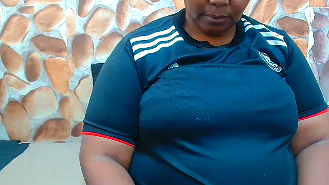 Snapshot of AfricanBigAssxx98 chatting on November 2025 10:53:02 AM AfricanBigAssxx98 online show from November 2025 10:53:02 AM