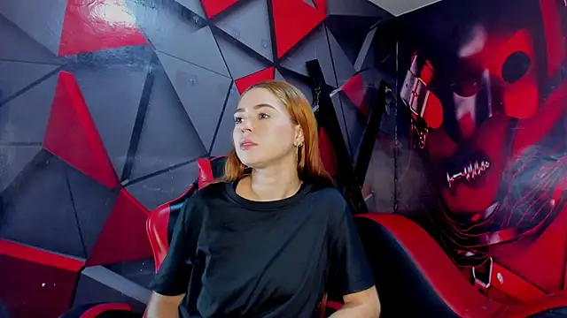 Snapshot of Hana_and_Zeta chatting on December 2025 12:41:01 PM Hana and Zeta online show from December 2025 12:41:01 PM