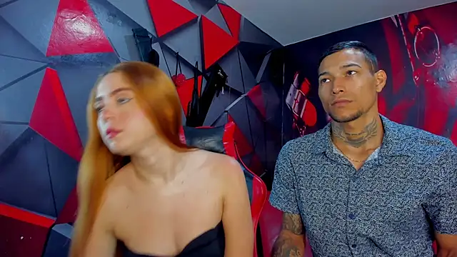 Snapshot of Hana_and_Zeta chatting on December 2025 12:31:01 PM Hana and Zeta online show from December 2025 12:31:01 PM