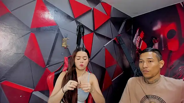 Hana and Zeta online show from November 2025 12:21:01 PM