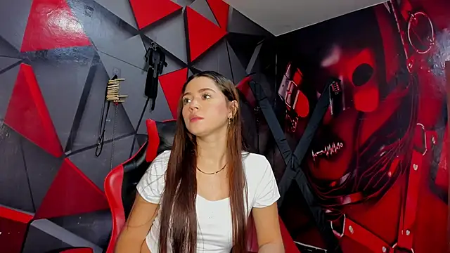 Hana and Zeta online show from November 2025 12:19:01 PM