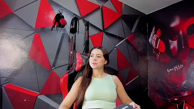 Hana and Zeta online show from September 2025 12:11:02 PM