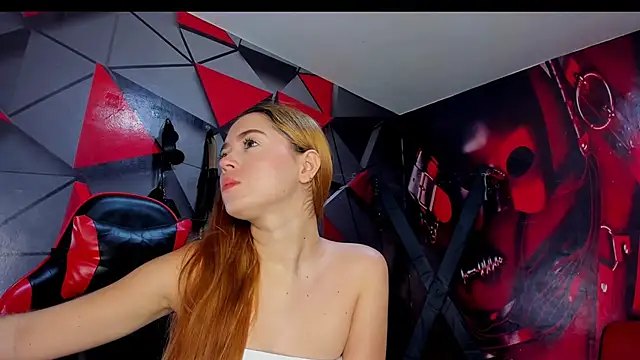 Snapshot of Hana_and_Zeta chatting on February 2026 12:21:01 PM Hana and Zeta online show from February 2026 12:21:01 PM