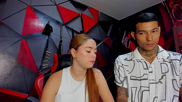 Snapshot of Hana_and_Zeta chatting on January 2026 12:23:02 PM Hana and Zeta online show from January 2026 12:23:02 PM