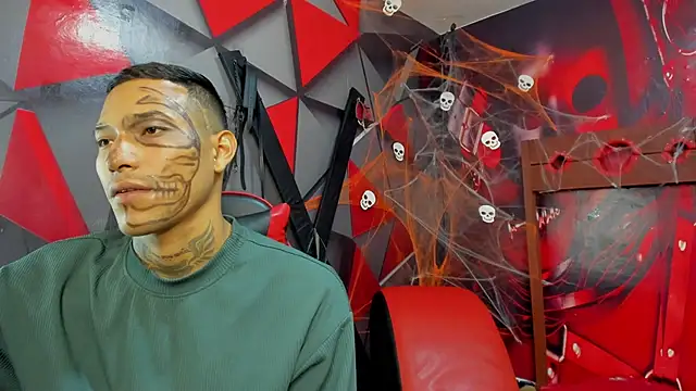 Hana and Zeta online show from October 2025 12:35:03 PM