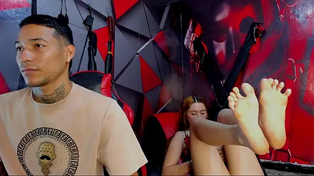 Snapshot of Hana_and_Zeta chatting on January 2026 05:27:02 PM Hana and Zeta online show from January 2026 05:27:02 PM