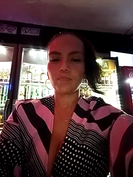 mariana mauricio hot online show from October 2025 01:40:01 AM
