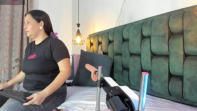 angelswets online show from October 2025 02:18:02 PM