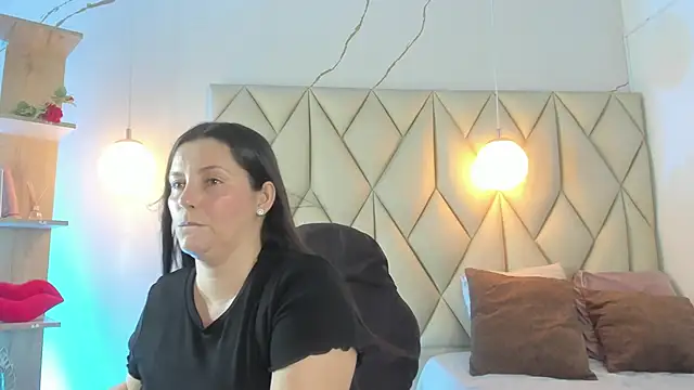 Snapshot of angelswets chatting on May 2026 01:58:02 PM angelswets online show from May 2026 01:58:02 PM