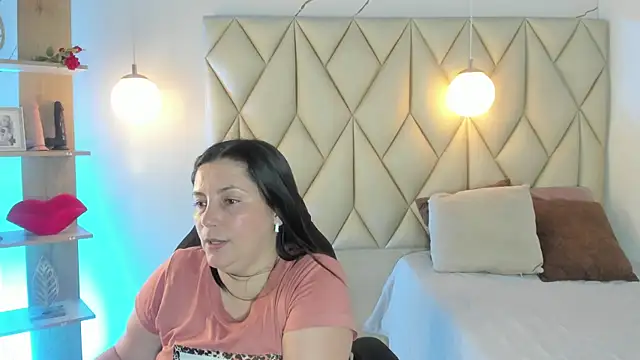 Snapshot of angelswets chatting on May 2026 02:12:01 PM angelswets online show from May 2026 02:12:01 PM