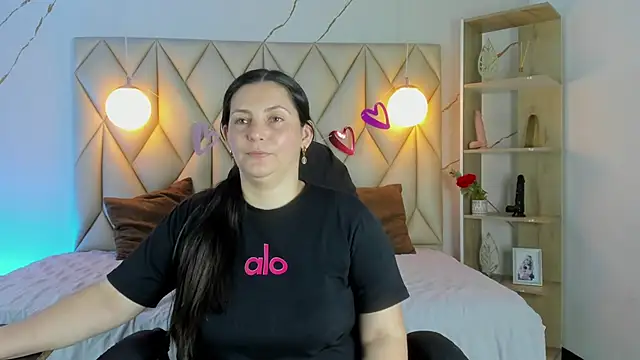 angelswets online show from February 2026 01:12:01 PM